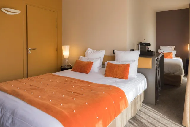 Room, Triple, L Adresse 3/10