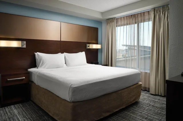 2 Bedrooms, Suite, Accessible, Residence Inn By Marriott Grand Rapids Airport 1/3