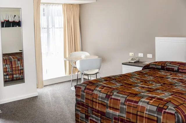 غرفة قياسية بثلاثة أسرّة بغرفتي نوم، McLaren Vale Motel and Apartments 3/3