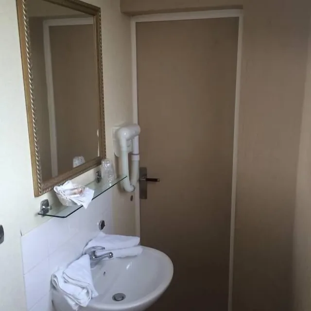 غرفة كلاسيكية بسرير مزدوج، Hotel Saint Alban 2/5