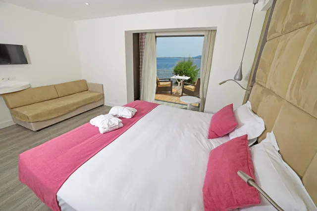 Superior, Triple, Sea Front, Sea View, Hotel Saint Christophe Calvi (ex Saint Christophe Corsica) 4/10