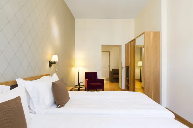 غرفة عائلية بسرير مزدوج مع أريكة، Elite Hotel Adlon 3/8