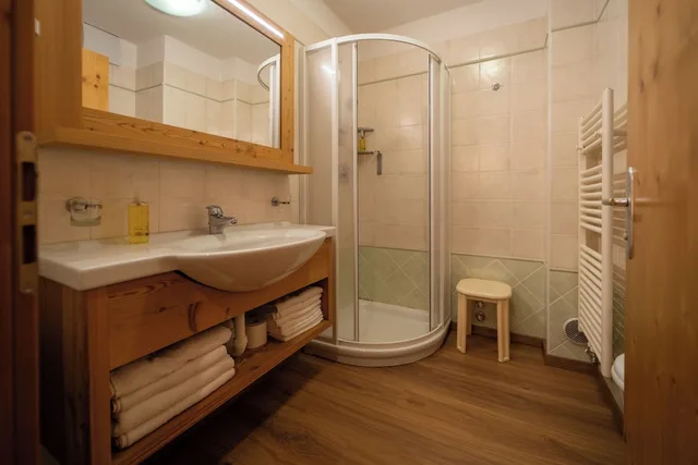 غرفة كومفورت ثلاثية بسرير مزدوج وسرير فردي، Hotel Ariston 9/10