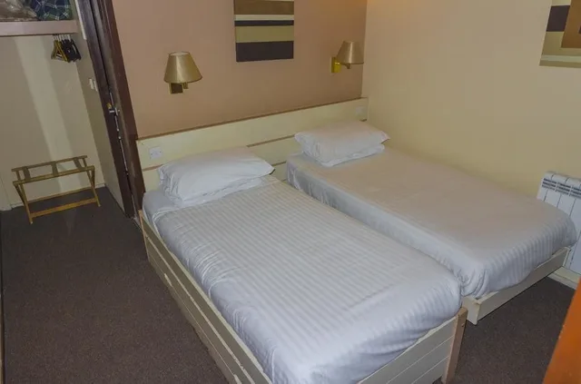 غرفة عائلية بسرير مزدوج وسرير فردي، Primelodge Rotherham (ex The Restover Lodge Hotel Rotherham) 1/1