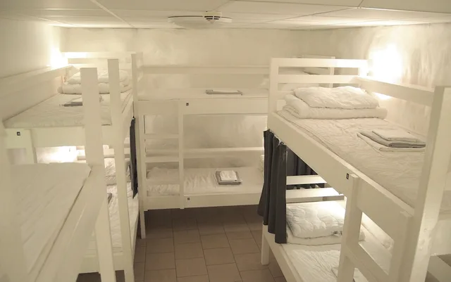 Female Dorm, Female Only, Basic, 10 Bunk Beds, No Window, Private Bathroom، Hostel Dalagatan 5/6