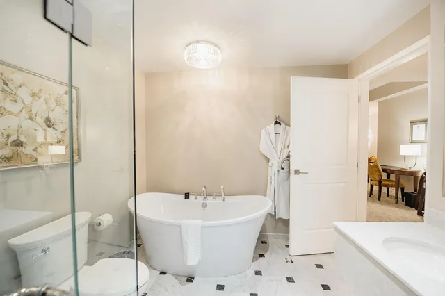 Mont Blanc, Suite، Hotel Birks Montreal 7/8
