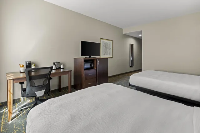 Room, Queen Bed, Accessible, The Mulberry Hotel 8/10