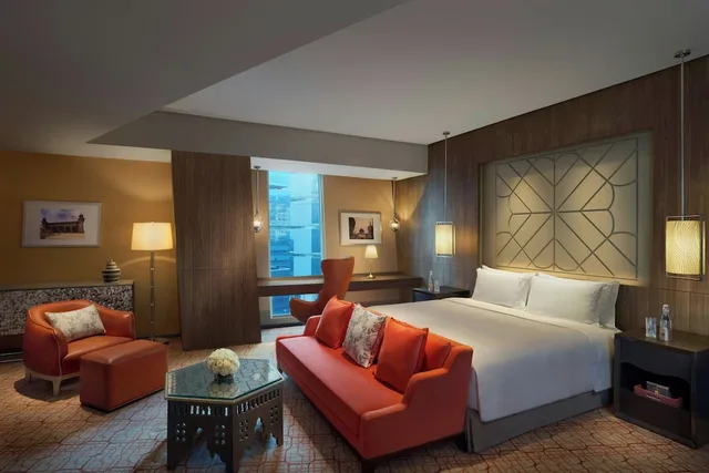 Tower, Suite, Double Bed, Smoking, Itc Kohenur A Luxury Collection Hotel Hyderabad 1/3