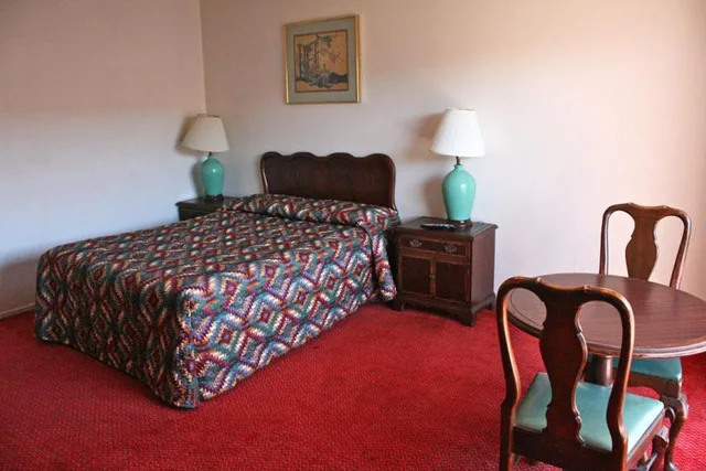 Deluxe, Queen Bed, ROYAL CENTURY 5/10