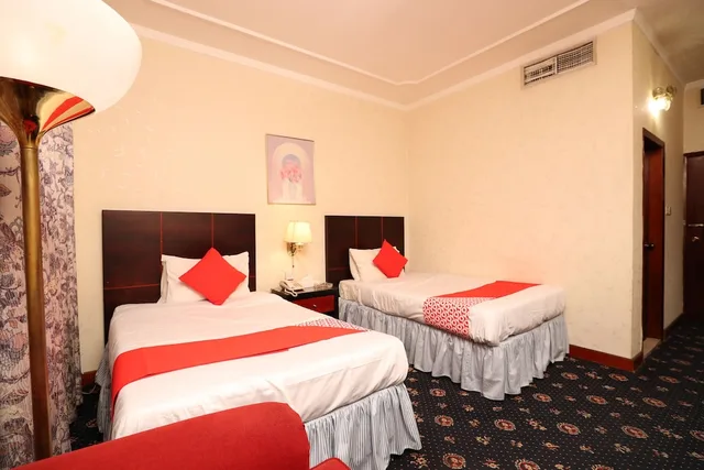 غرفة بسريرين منفصلين، OYO 112 Semiramis Hotel 6/9