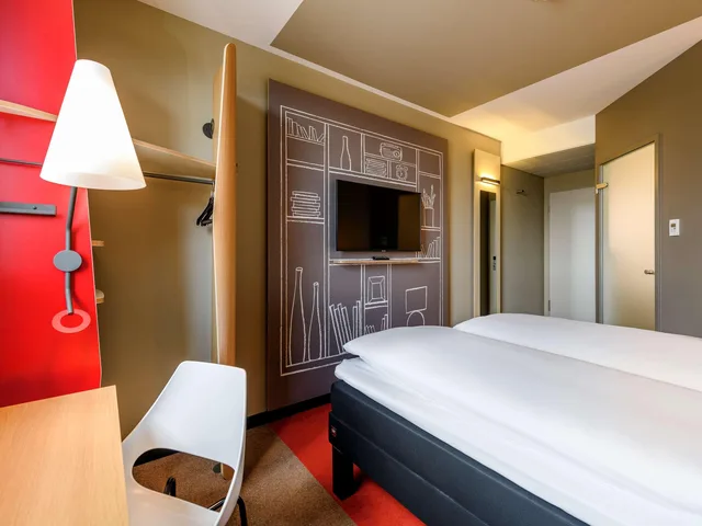 غرفة قياسية بسريرين منفصلين، Ibis Amsterdam Centre Hotel 7/8