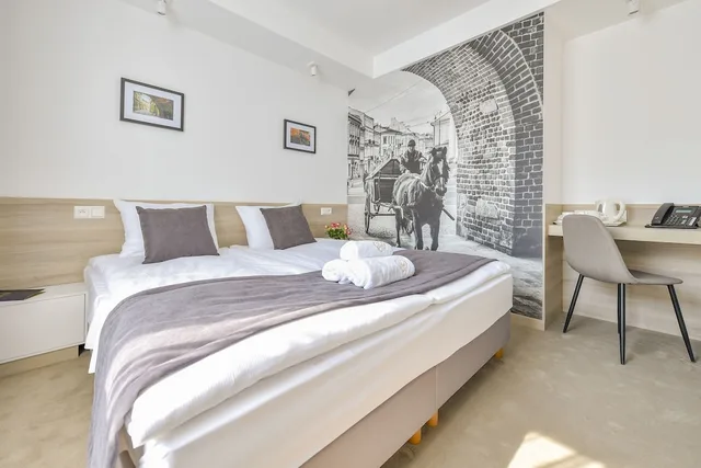 غرفة قياسية بسريرين كوين، Lubhotel 2/6