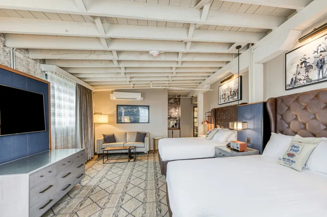 غرفة بسريرين كوين، The Sessions Hotel, Bristol, a Tribute Portfolio Hotel 1/4