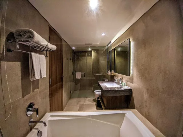 غرفة بريميير بسرير كينج بإطلالة على الجبل، Louis Kienne Resort Senggigi 5/7