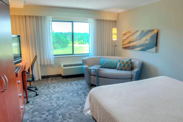 Room, Double Bed, Accessible, Courtyard By Marriott Mobile Daphne Eastern Shore 3/3