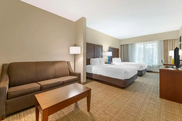 جناح ديلوكس بسريرين كوين، Comfort Suites Near Vancouver Mall 2/7