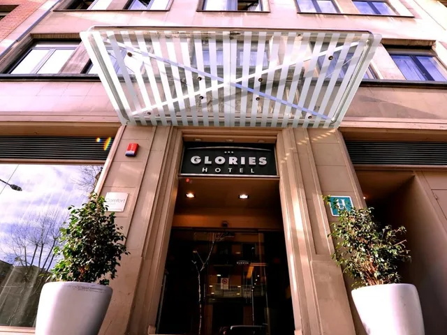 غرفة تُحدَّد عند الوصول، Glories Hotel 1/1