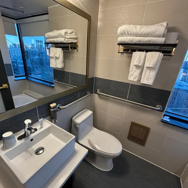 غرفة ديلوكس بسرير كينج، Hotel Richland LES 4/5