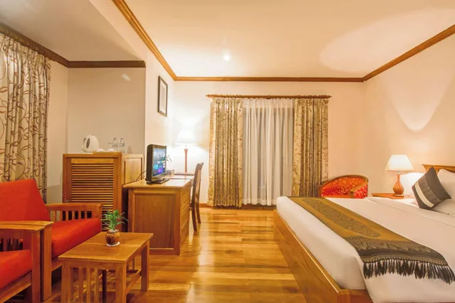 Colonial, Double Bed, Balcony، Cheathata Cta Hotel Siem Reap 2/8