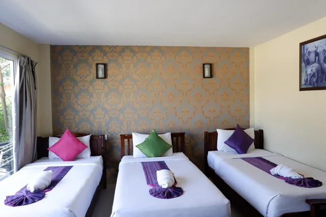 غرفة ثلاثية بشرفة، P.P. MAIYADA RESORT 3/10