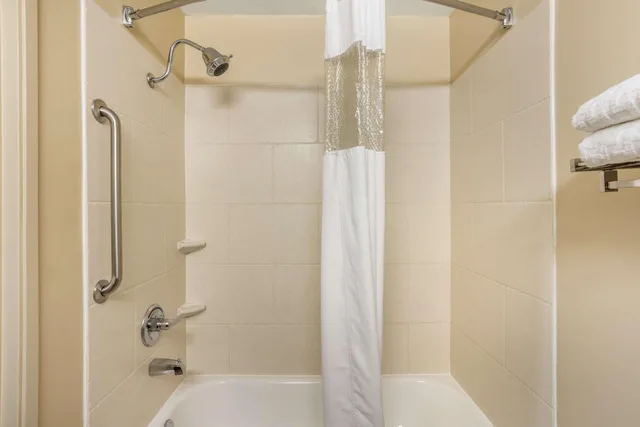 غرفة رباعية لذوي الإعاقة، Best Western Plus University Park Inn & Suites 4/4