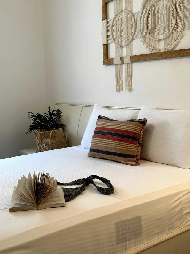 غرفة غراند رباعية بسرير كوين وسريرين منفصلين، Kefi Beach And Suites 9/10