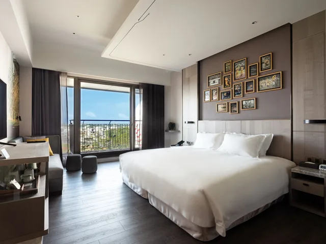 King Bed, Fame Hall Garden Hotel 1/3