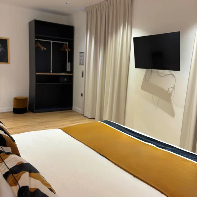 غرفة بسرير مزدوج لذوي الإعاقة، Hotel Star Champs Elysees 3/4