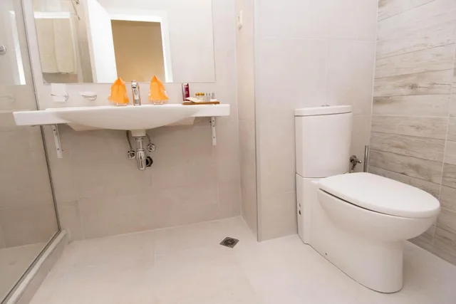 غرفة بسرير مزدوج أو سريرين منفصلين بشرفة، Park Hotel Odessos 8/10
