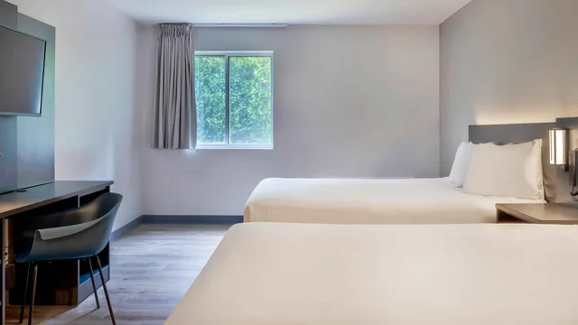 غرفة رباعية بسريرين كوين، Motel6 Bethel, CT - Danbury 3/4