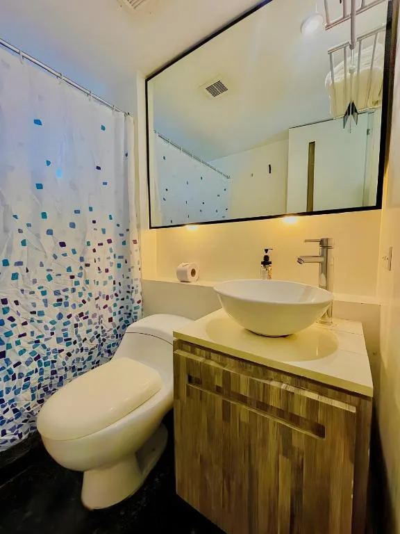 جناح سوبيريور، Hotel Living 55 5/5