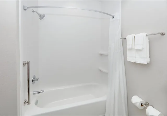 جناح بسرير كينج لذوي الإعاقة، Holiday Inn Express & Suites Plano - The Colony 5/5