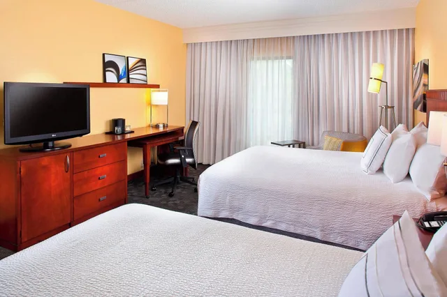 غرفة رباعية لذوي الإعاقة، Courtyard By Marriott Miami Airport West Doral 1/3