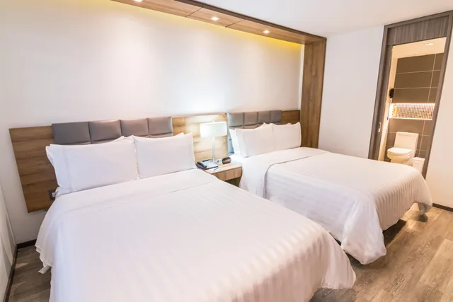 Superior, Double Bed, GHL Hotel Porton Medellin 1/7