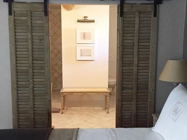 جناح فاخر بسرير كينج وسريرين منفصلين، Domaine Les Martins 3/5