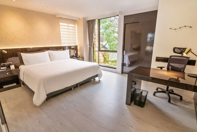 Classic, King Bed, GHL Hotel Porton Medellin 8/10