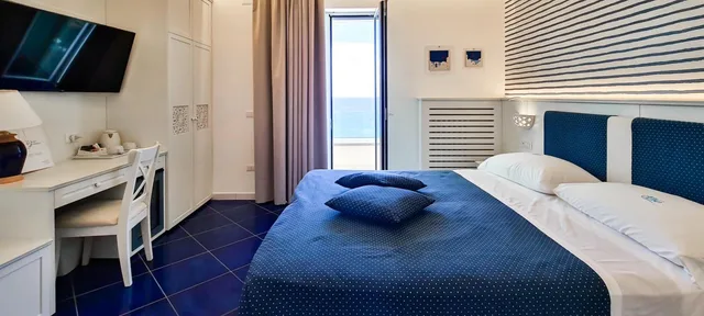 غرفة بإطلالة على البحر، HOTEL CALANCA 2/9