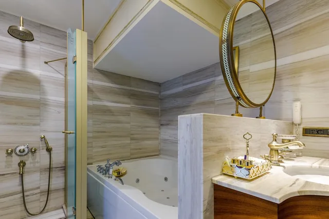 Royal, Suite, King and Twin Beds, Romance Istanbul Hotel 4/4