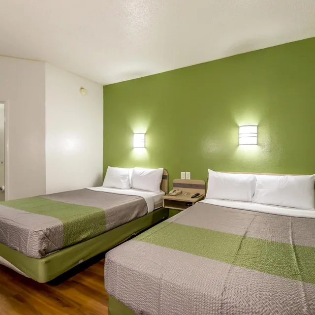 غرفة بسريرين كوين لغير المدخنين، Motel6 San Antonio, TX - South 10/10
