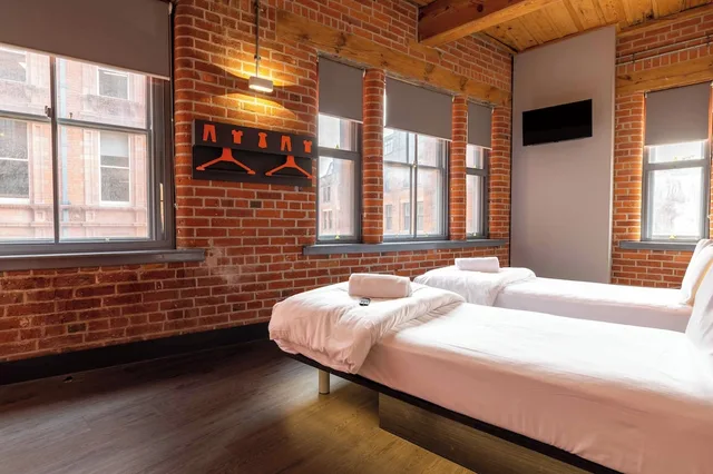 غرفة قياسية بسريرين منفصلين لذوي الإعاقة، easyHotel Manchester City Centre 2/10