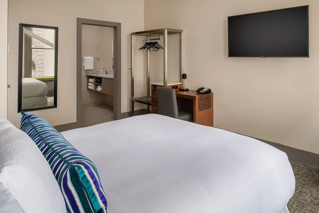 غرفة ديلوكس ركنية بسرير كوين بإطلالة على المتنزه، Harlow Hotel 2/4