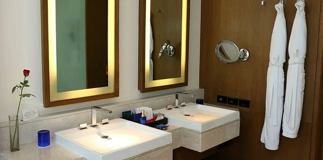 غرفة فاخرة، THE OBEROI GURGAON 2/2