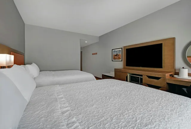 غرفة بسريرين كوين لذوي الإعاقة، Hampton Inn Midland South 1/4