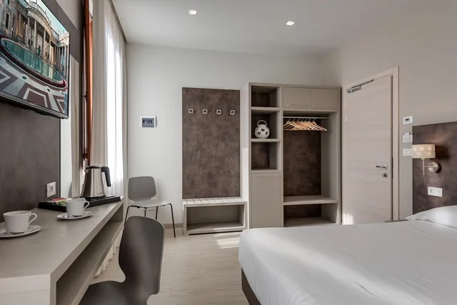 Superior, King Bed, Boston 1/5