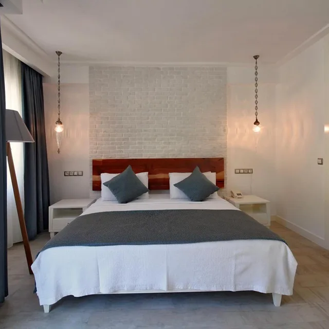 غرفة ديلوكس بسرير مزدوج بإطلالة على المدينة، Arnna Hotel 1/5