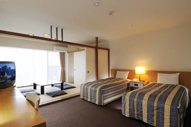 Japanese Western, Twin Beds, 2 Futon Beds, Wisterian Life Club Usami 4/5