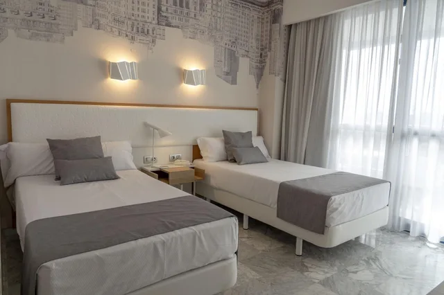 غرفة سوبيريور بشرفة، Madeira Centro Hotel 1/10