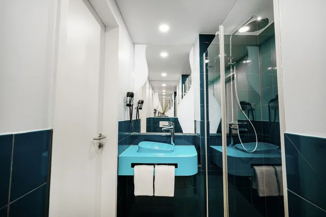 Design, Double Bed, Balcony، Prize by Radisson Dresden-Mitte 6/6