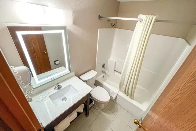 غرفة بسريرين مزدوجين، Super 8 by Wyndham Indianapolis/Emerson Ave 6/6