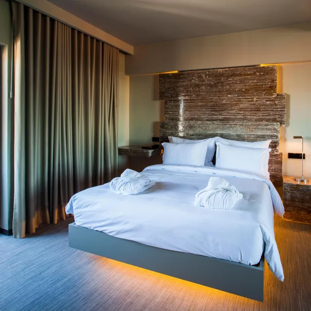 جناح، Vitoria Stone Hotel 2/5